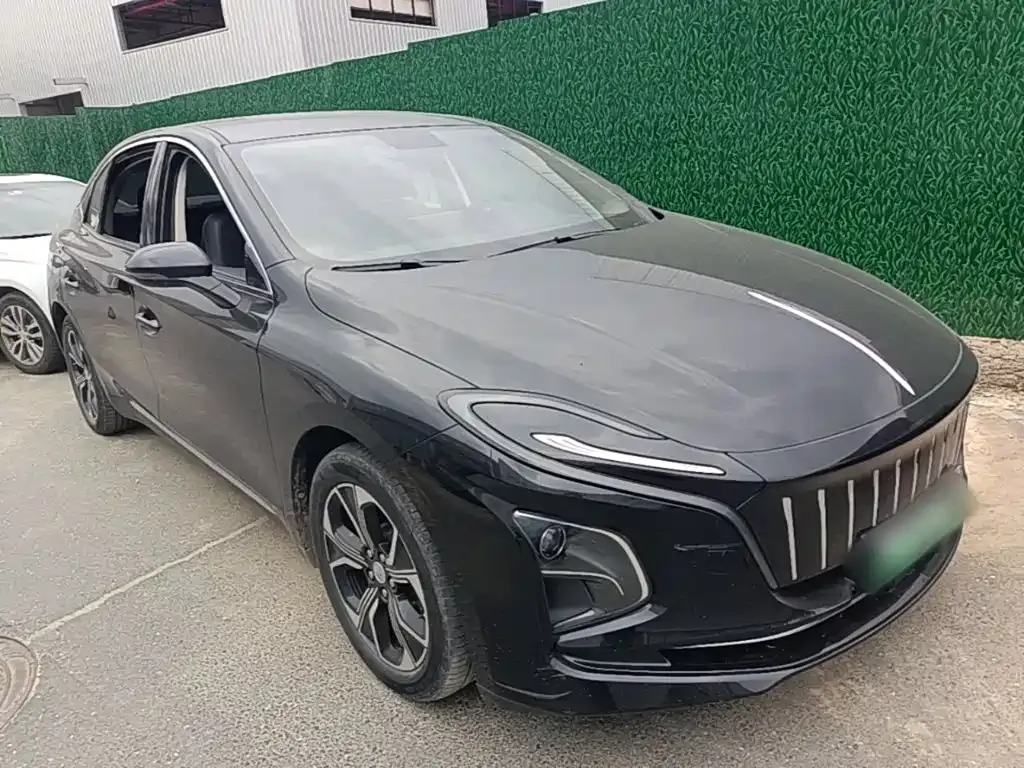 Hongqi E-QM5 — фото 7
