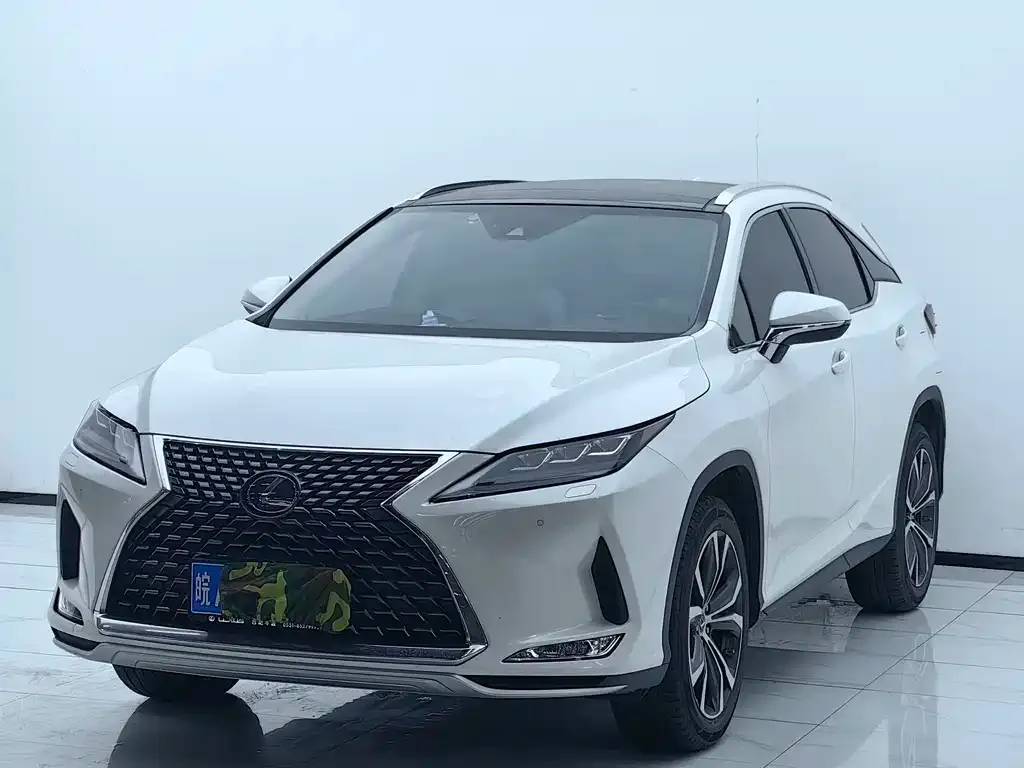 Lexus RX — фото 1