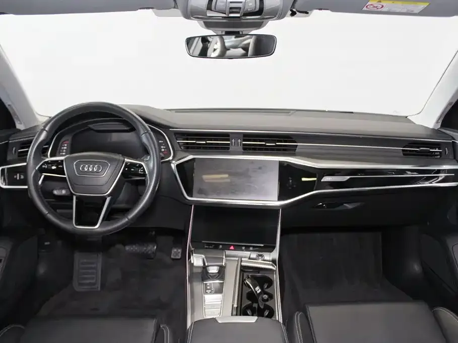 Audi A6L — фото 8