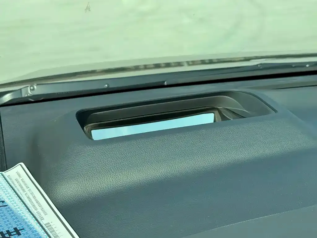 Toyota Alphard — фото 5