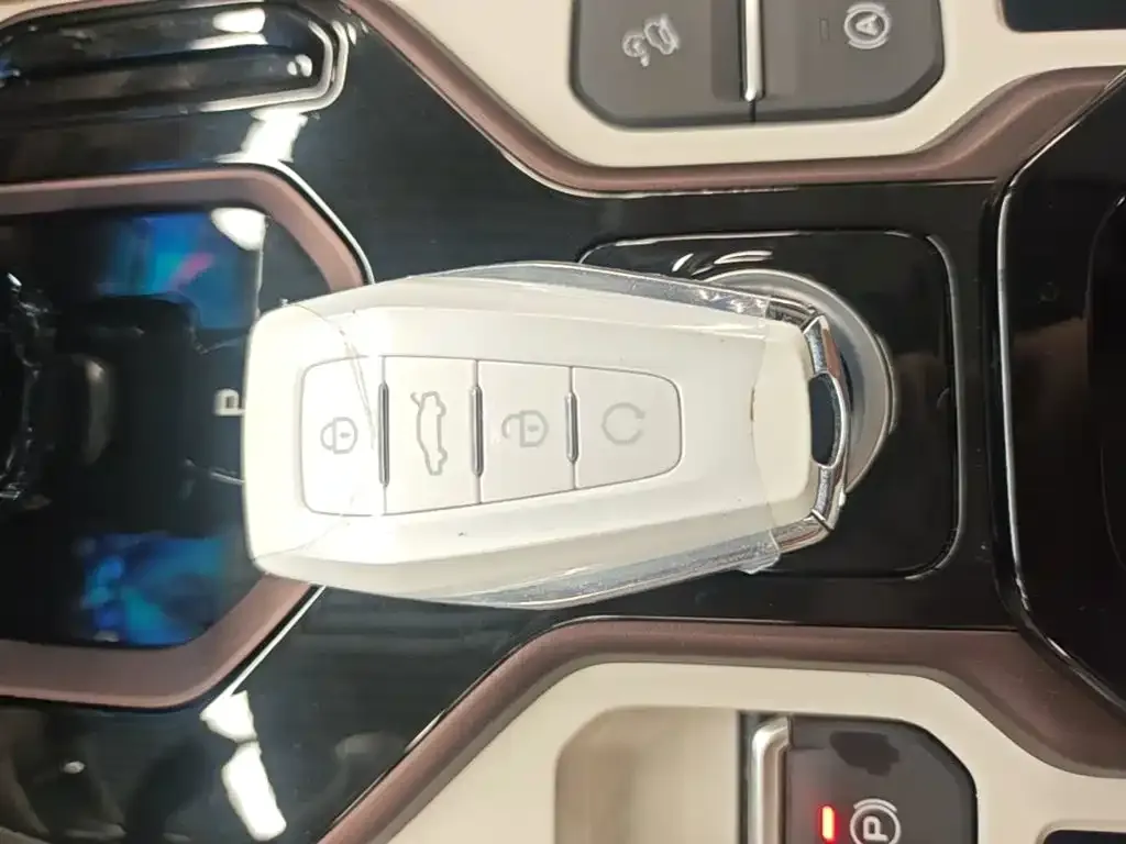 Geely Icon — фото 2