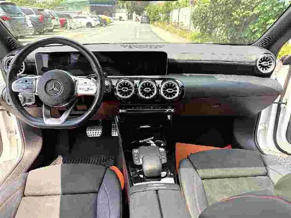 Mercedes-Benz CLA (Import) — фото 2