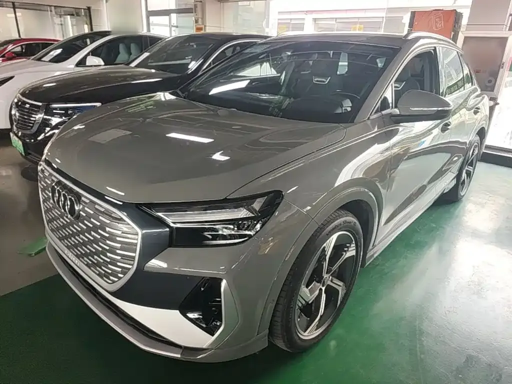 Audi Q4 e-tron — фото 7