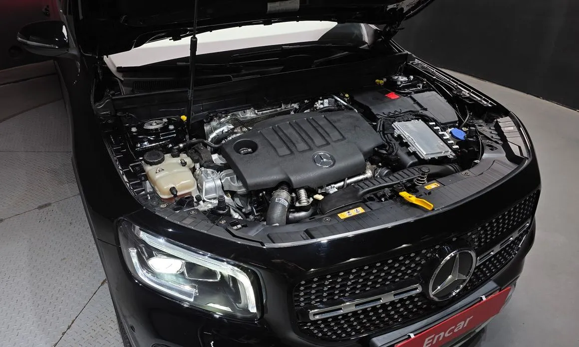 Mercedes-Benz GLB-Class — фото 10