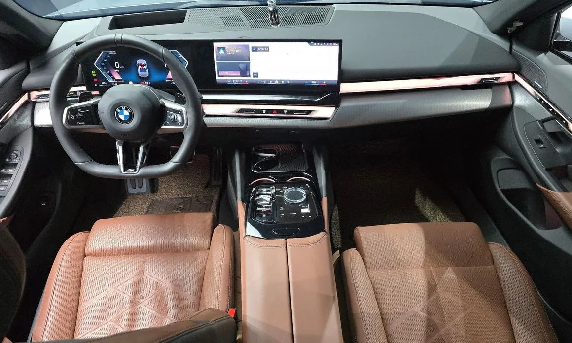 BMW 5-Series — фото 10