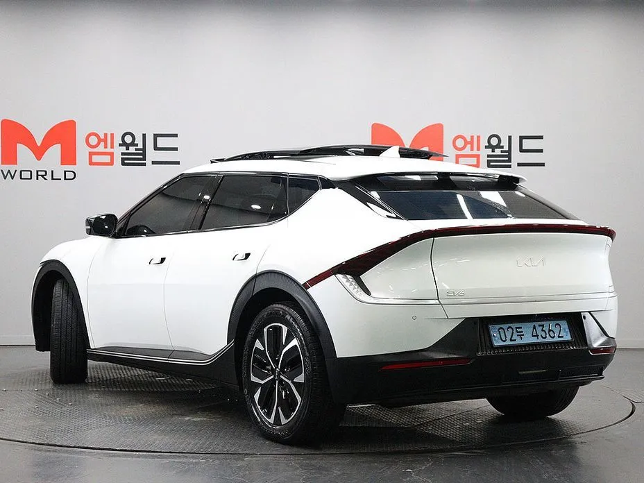 Kia EV6 — фото 8