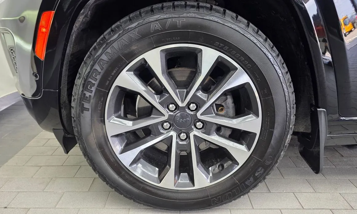 Jeep Cherokee — фото 7