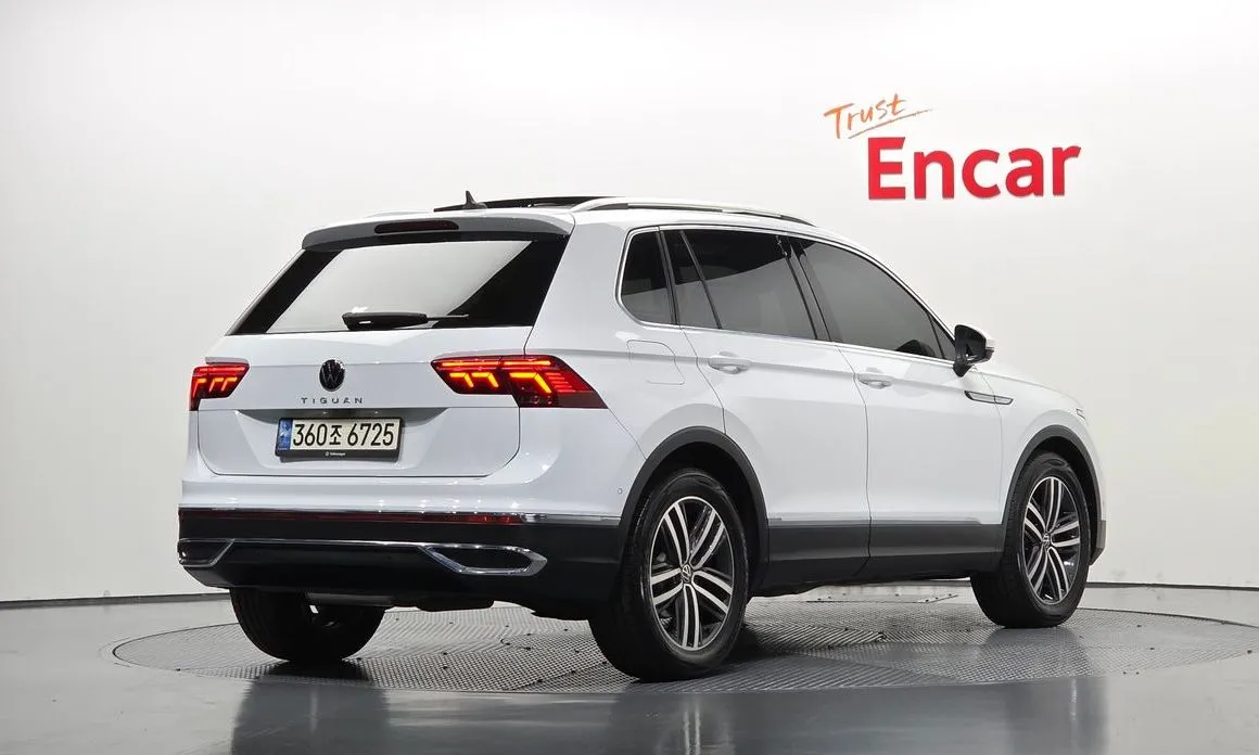 Volkswagen Tiguan — фото 7