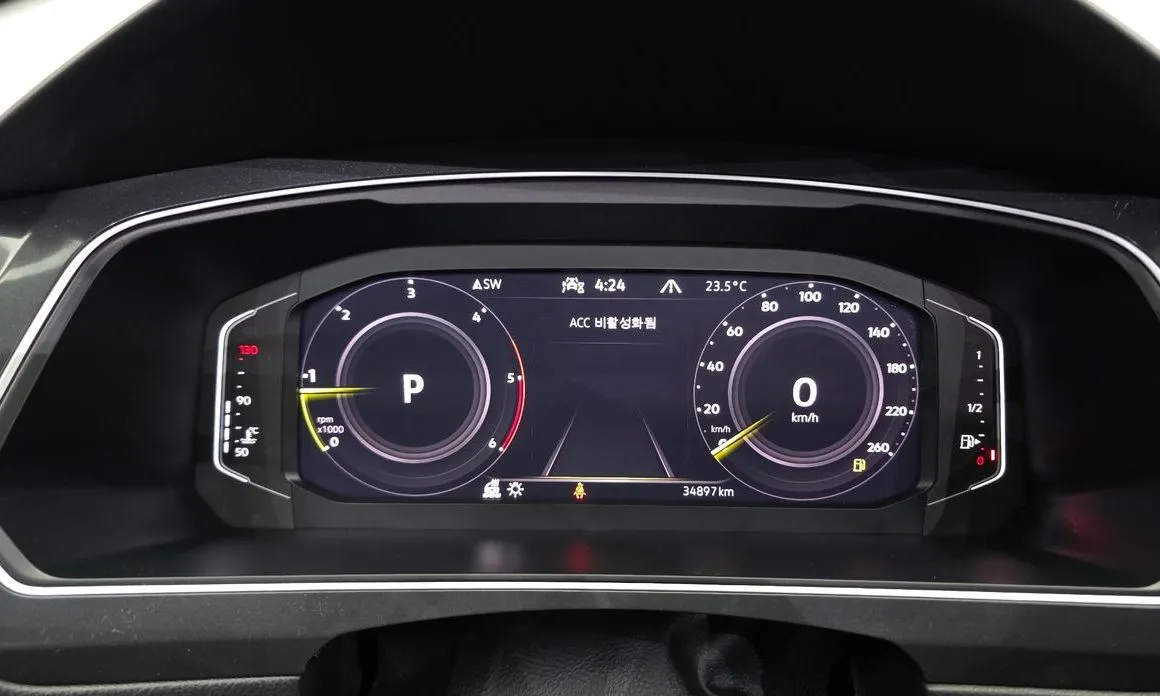Volkswagen Tiguan — фото 10