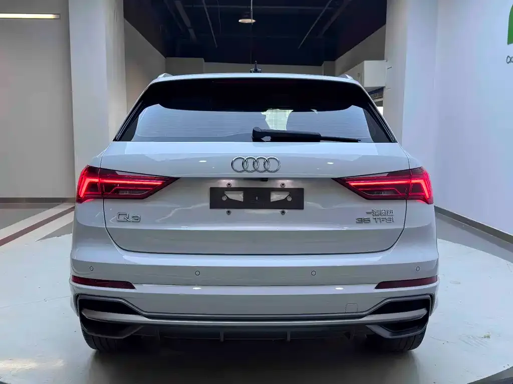 Audi Q3 — фото 9