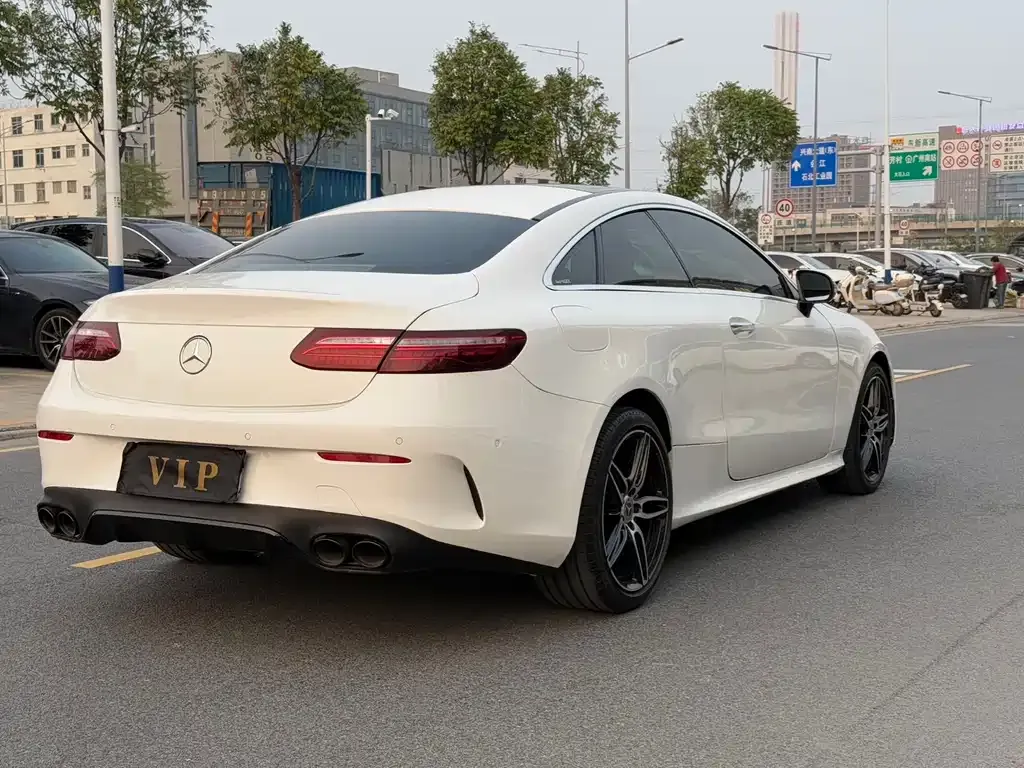 Mercedes-Benz E-Class (Import) — фото 5
