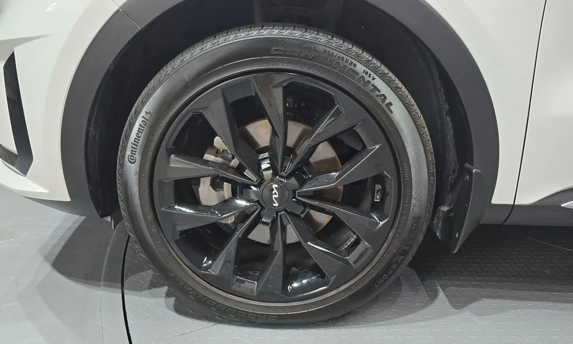 Kia Sorento — фото 8
