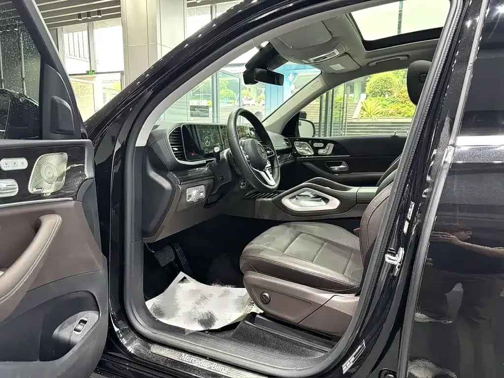 Mercedes-Benz GLS — фото 5