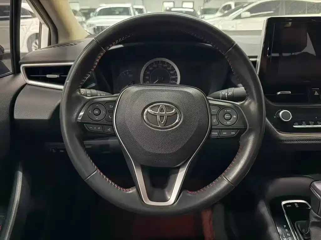 Toyota Corolla — фото 2