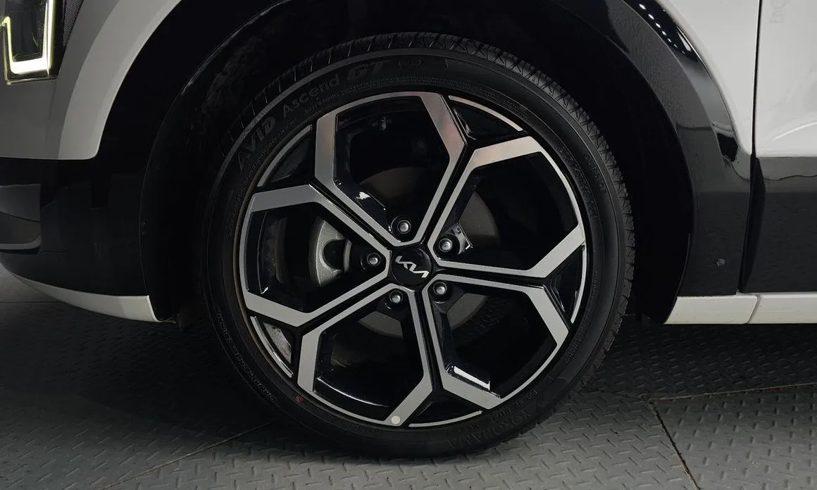 Kia Niro — фото 9