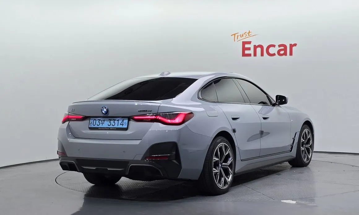 BMW i4 — фото 2