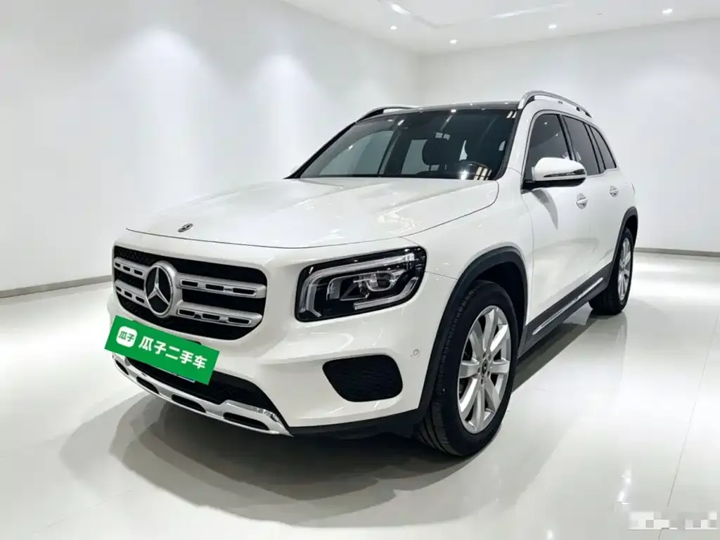 Mercedes-Benz GLB — фото 1
