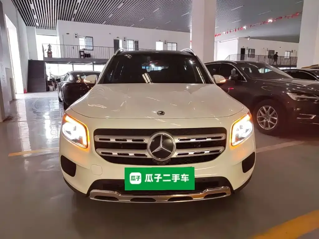 Mercedes-Benz GLB — фото 10