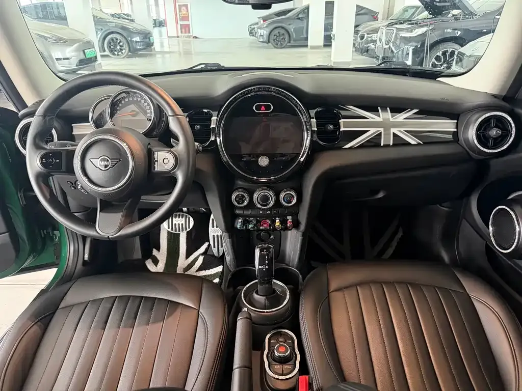 MINI Cooper (3-door) — фото 10