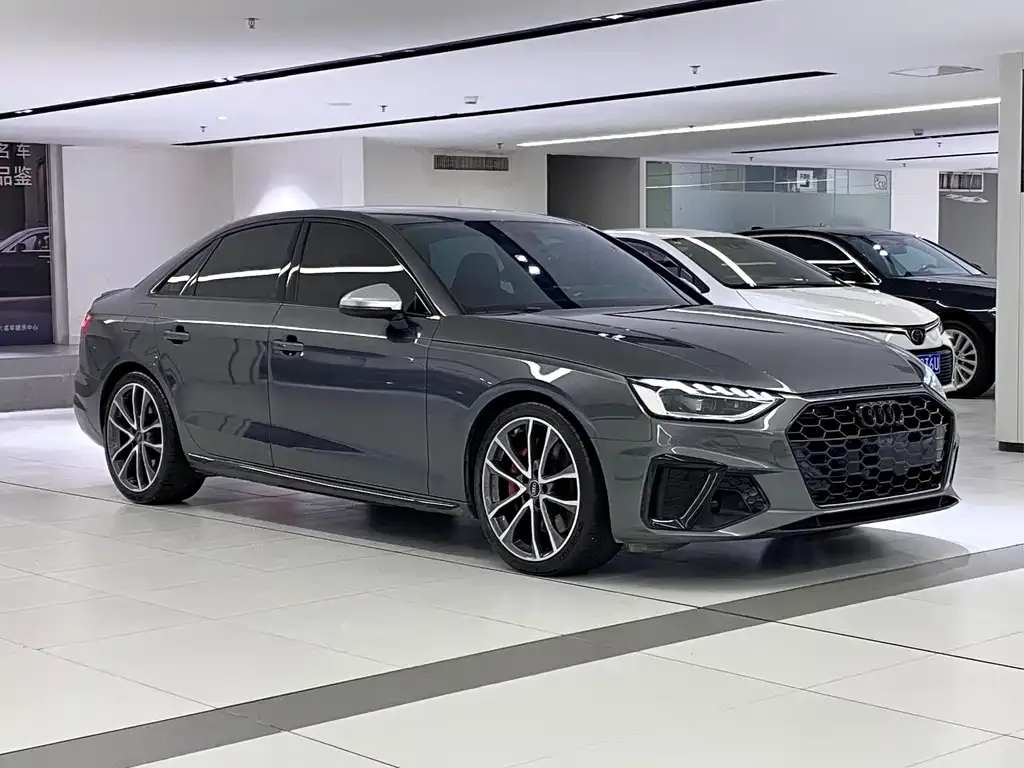 Audi S4 — фото 7