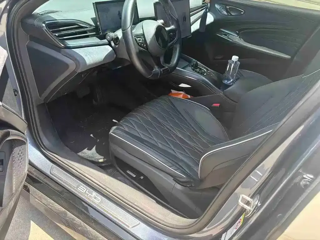 BYD Seal — фото 4