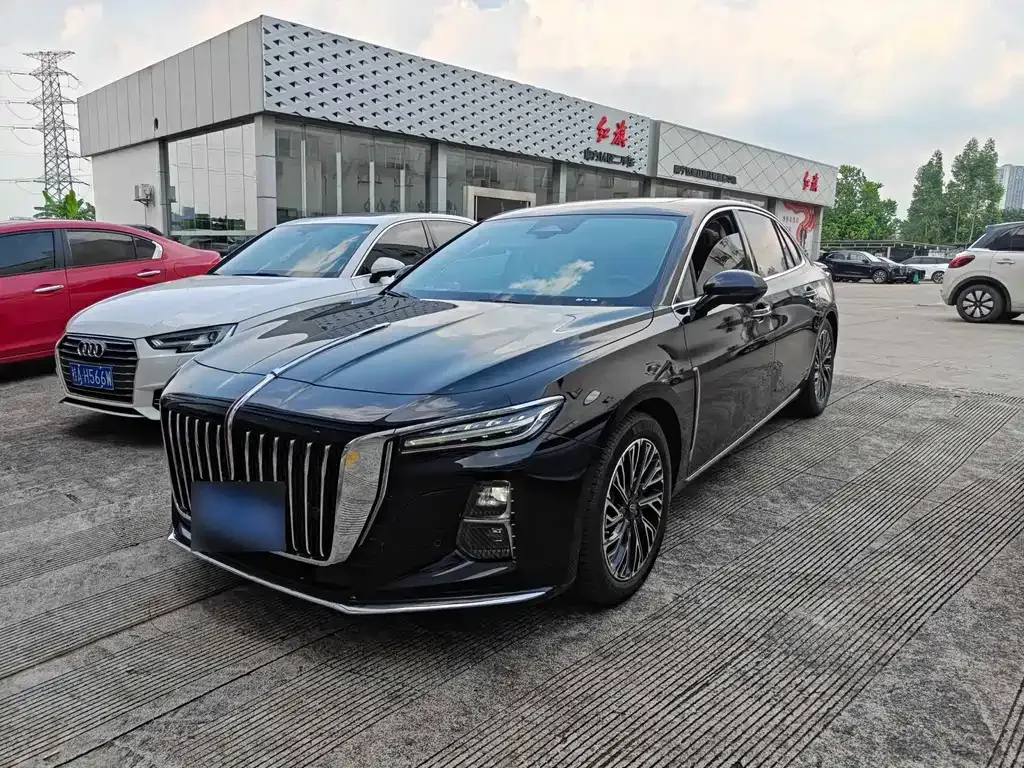 Hongqi H5 — фото 1