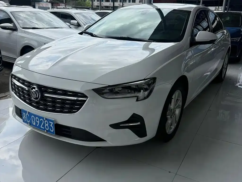 Buick Regal — фото 1