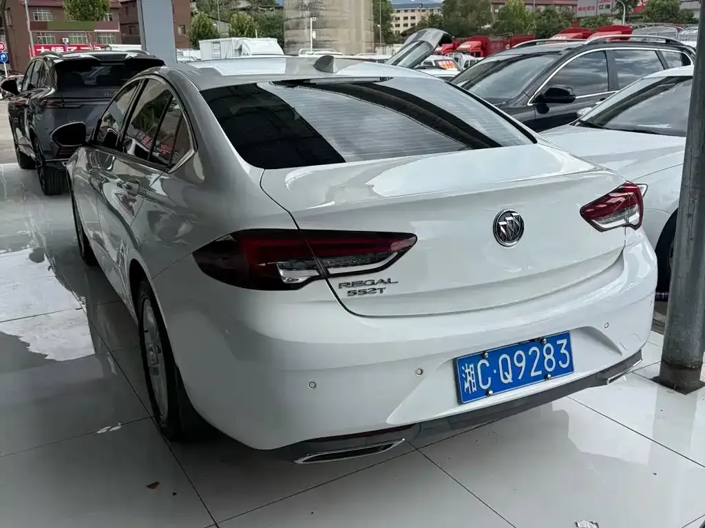 Buick Regal — фото 2