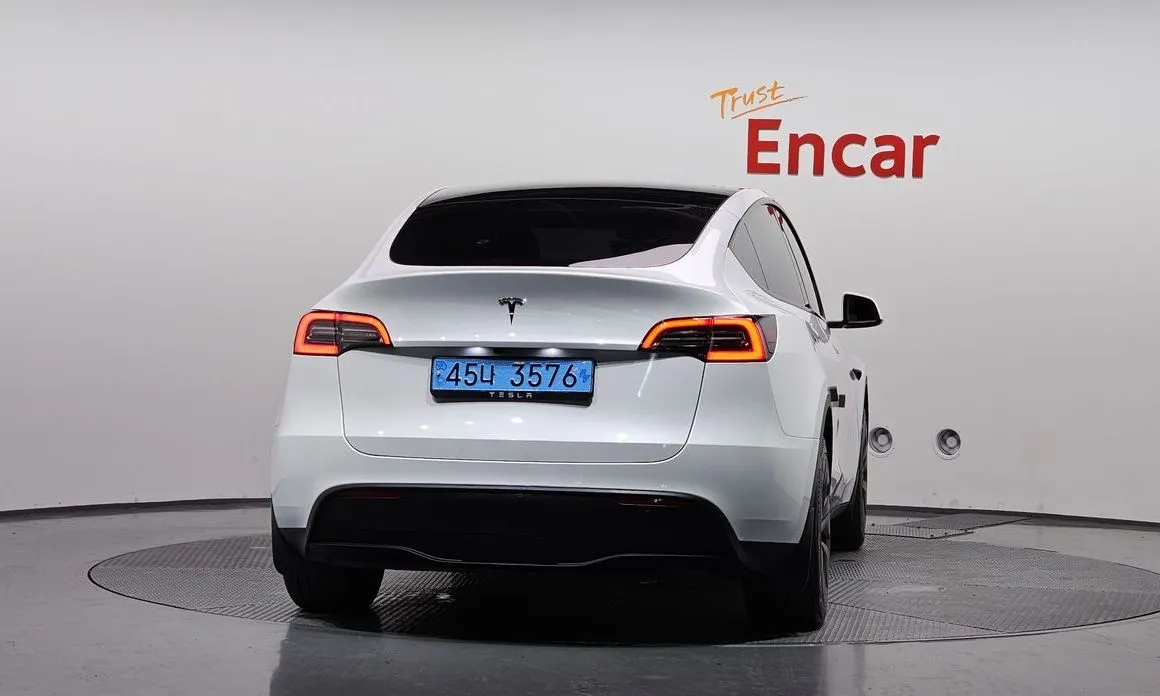 Tesla Model Y — фото 3