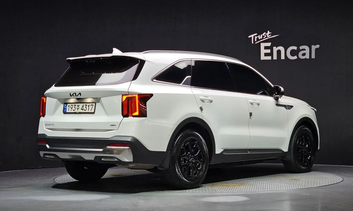 Kia Sorento — фото 10