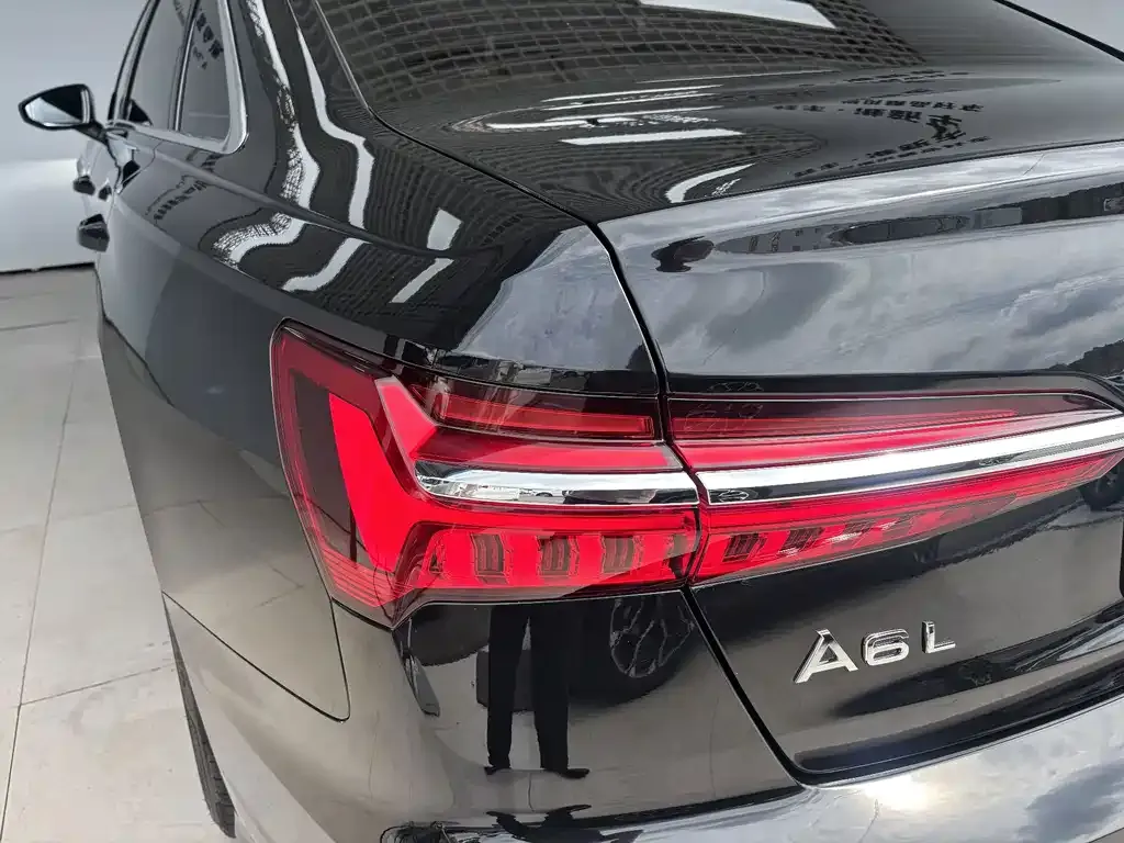 Audi A6L — фото 10