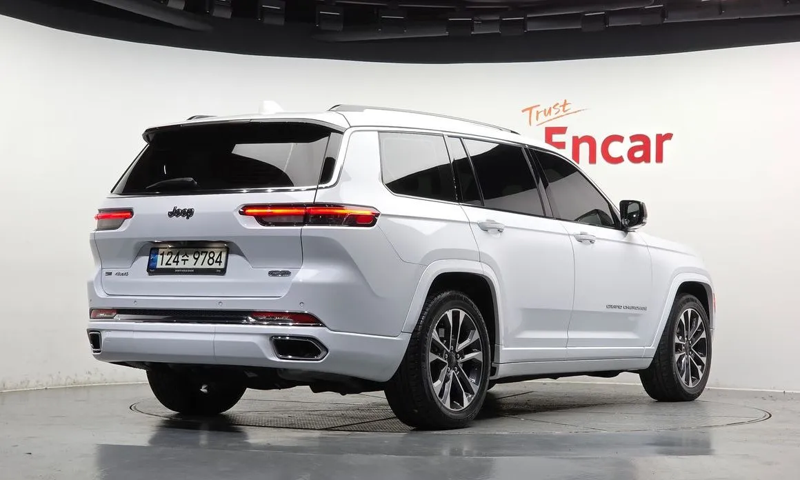Jeep Cherokee — фото 4
