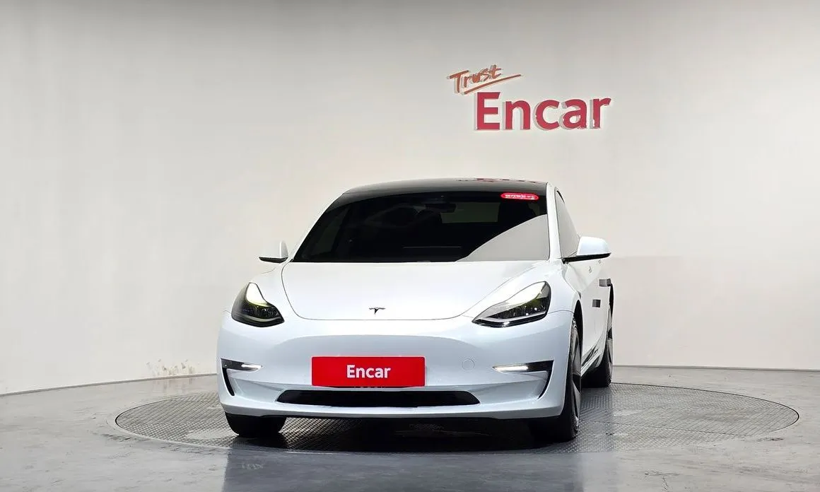 Tesla Model 3 — фото 5