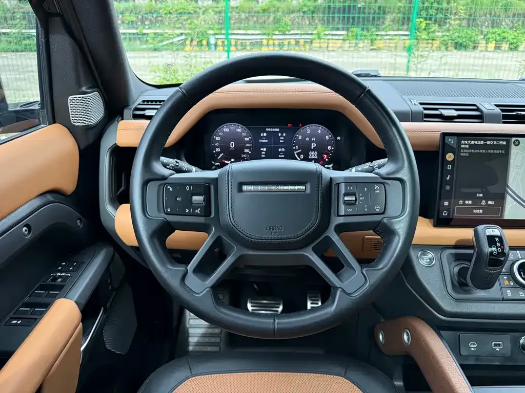 Land Rover Defender — фото 9