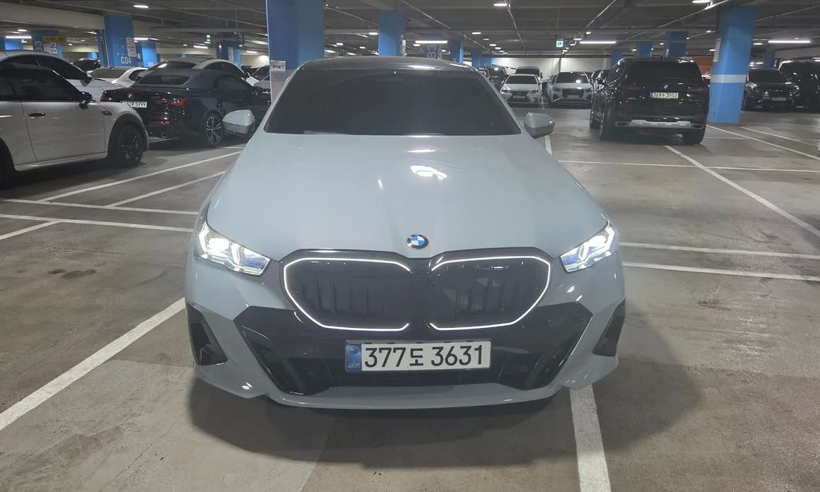 BMW 5-Series — фото 1