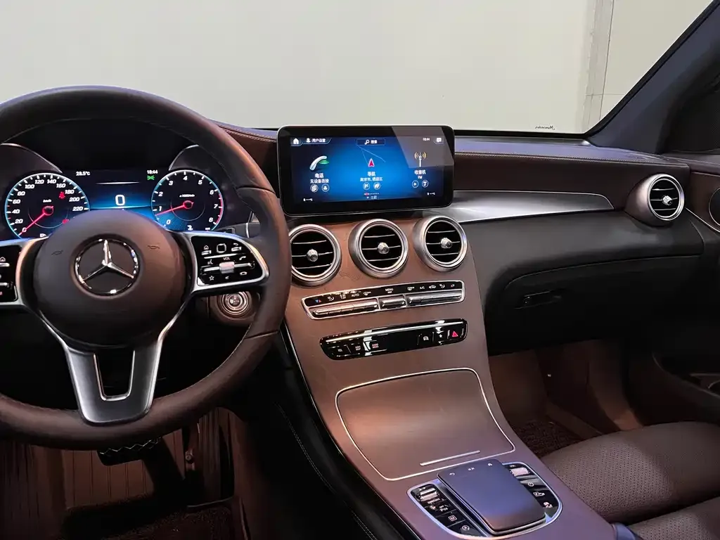 Mercedes-Benz GLC — фото 2