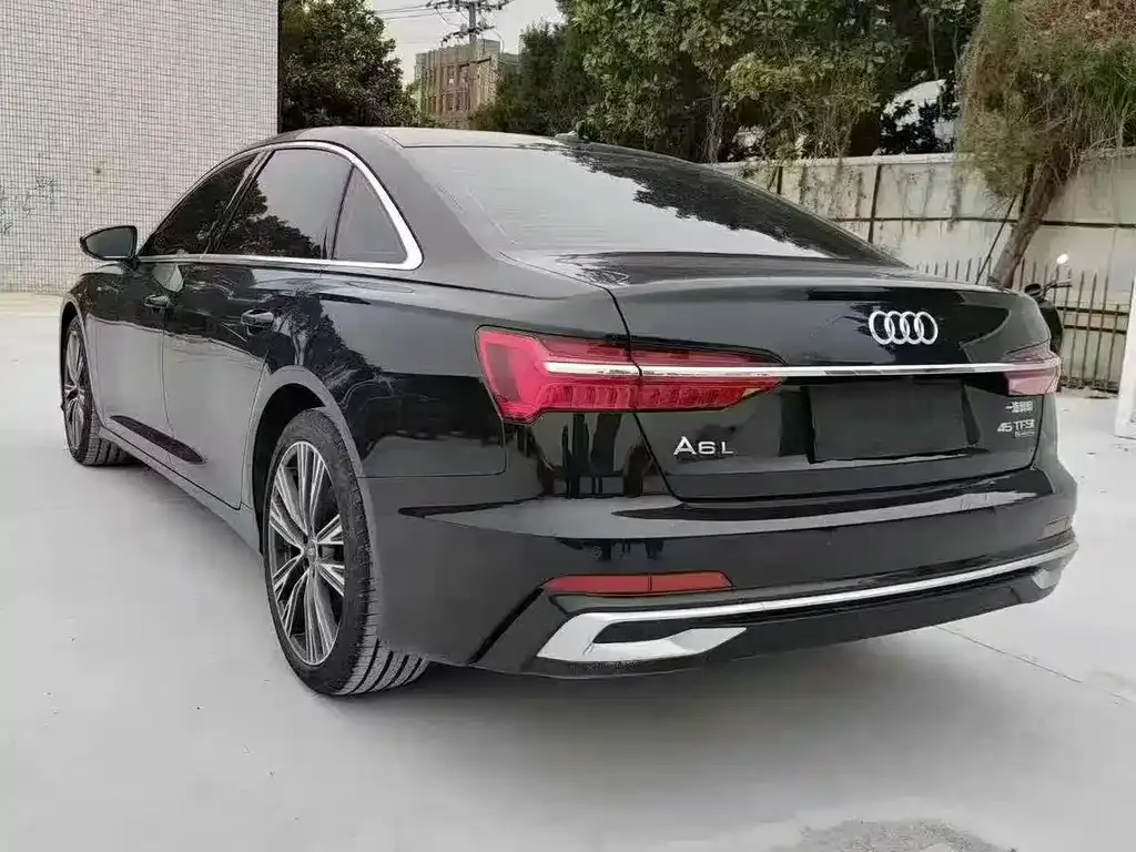 Audi A6L — фото 6