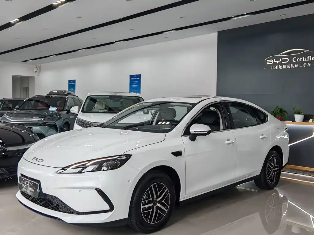 BYD Seal 05 DM-i — фото 1