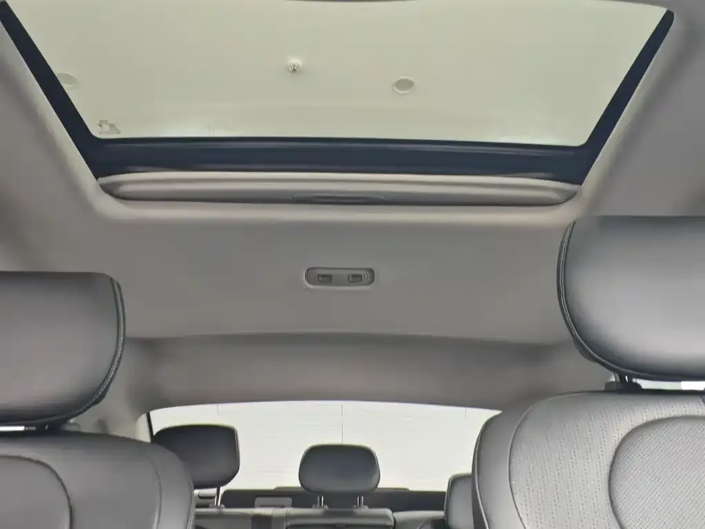 BYD Seal 05 DM-i — фото 10