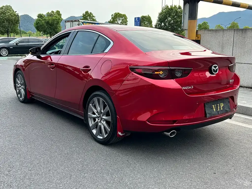 Mazda 3 Axela — фото 8