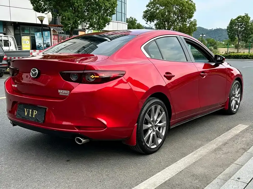 Mazda 3 Axela — фото 10