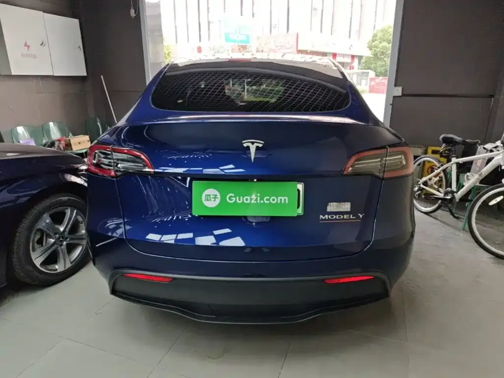 Tesla Model Y — фото 5