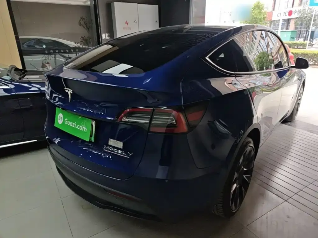 Tesla Model Y — фото 7