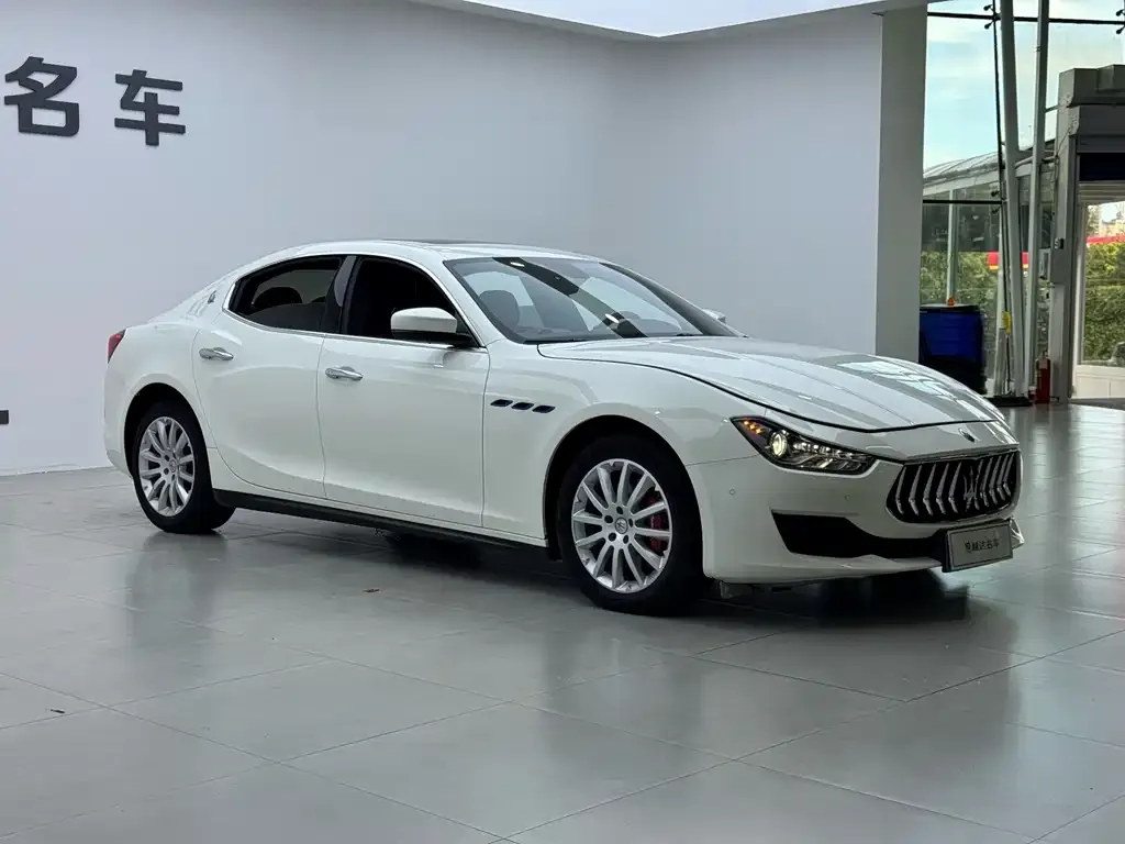 Maserati Ghibli — фото 6