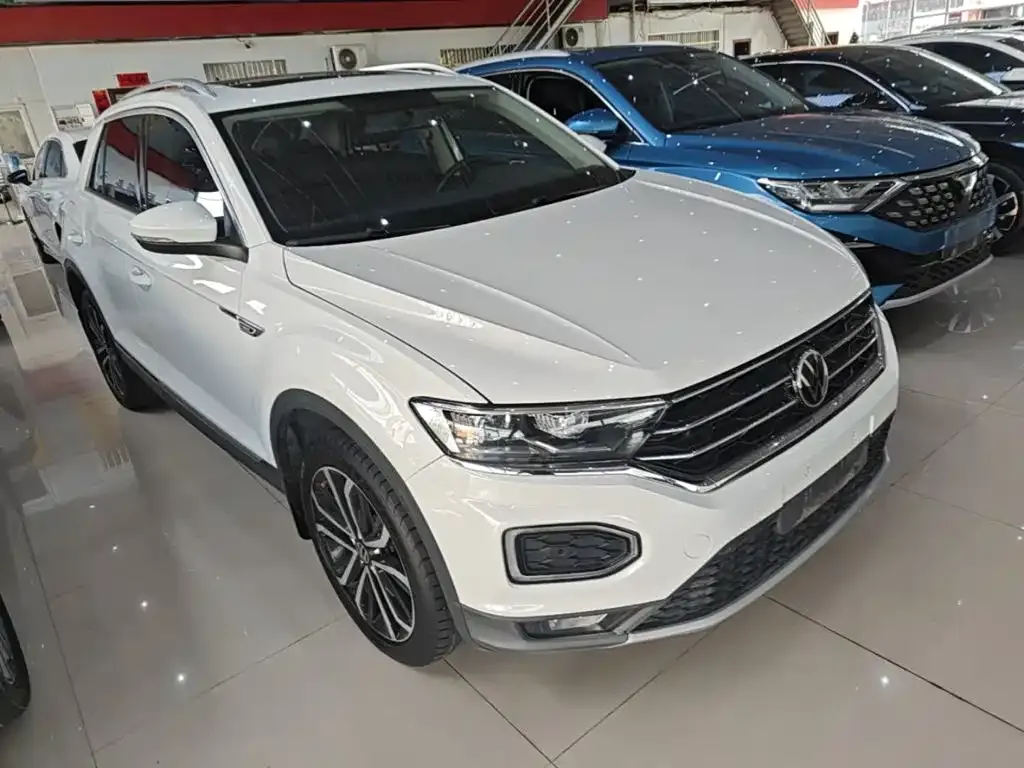 Volkswagen T-Roc — фото 10