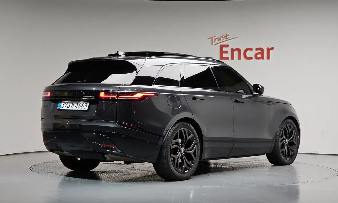 Land Rover Range Rover Velar — фото 9