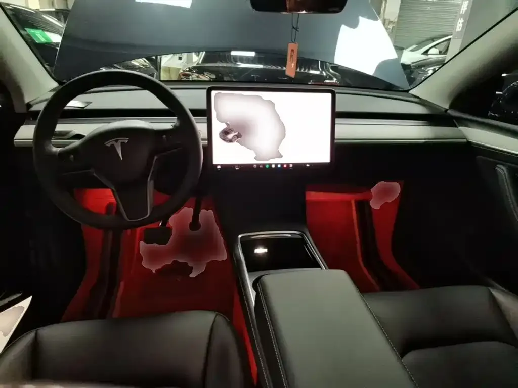 Tesla Model Y — фото 5