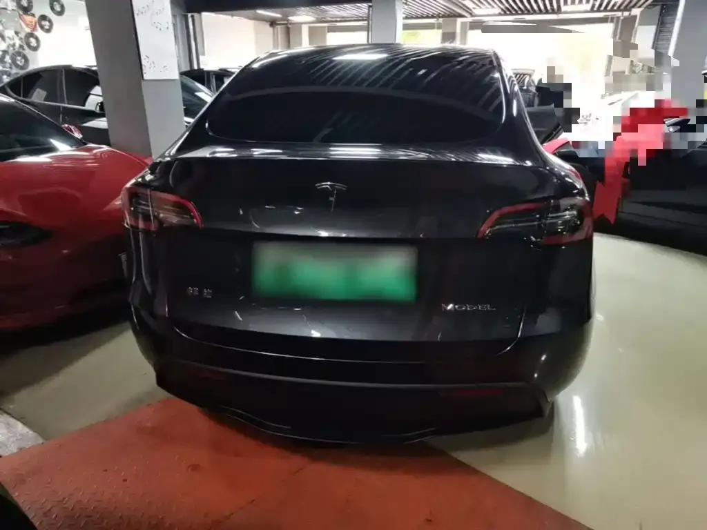 Tesla Model Y — фото 4