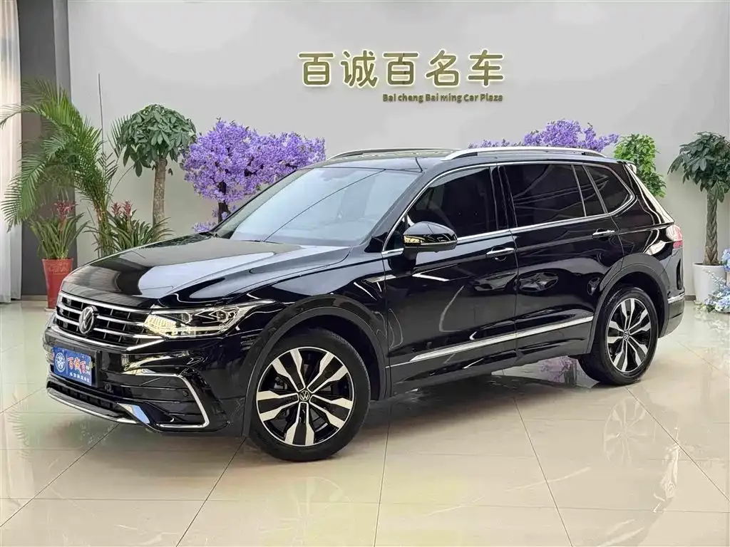 Volkswagen Tiguan L — фото 3