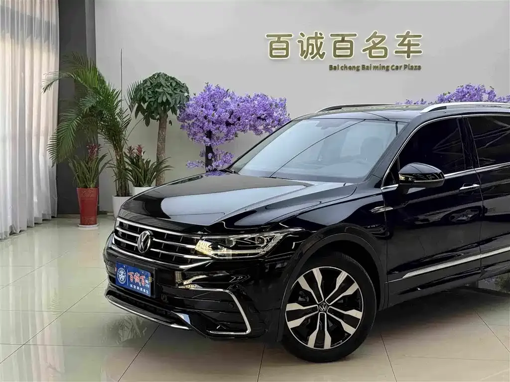 Volkswagen Tiguan L — фото 4